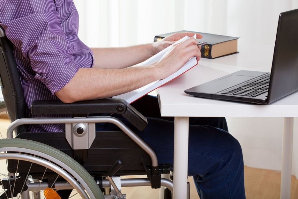 Об обучении лиц с инвалидностью