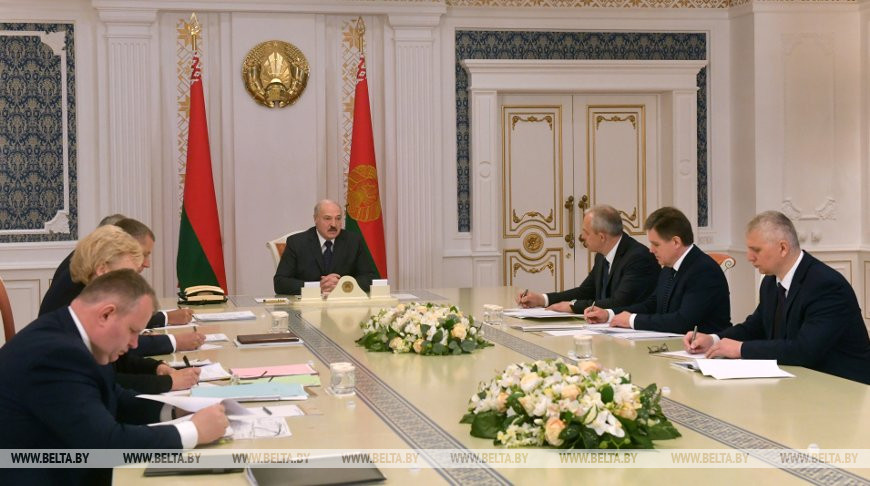 Президент Беларуси Александр Лукашенко: головой все отвечают за спасение жизней людей