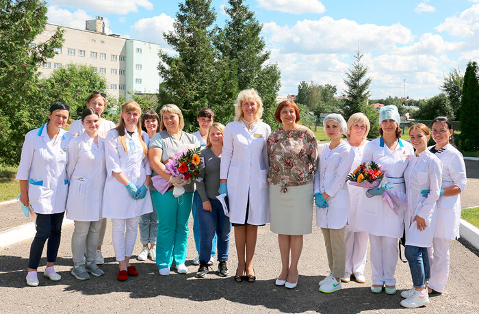 Медицинских специалистов Круглянской больницы наградили за работу с больными COVID-19