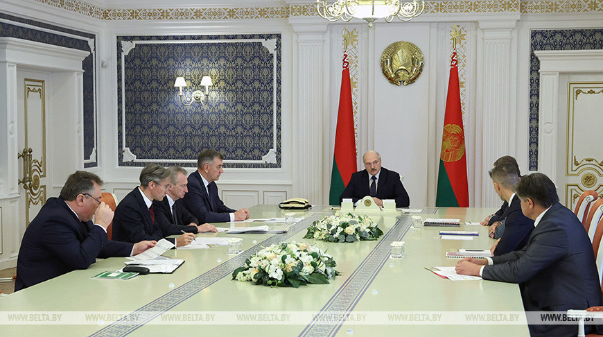 Экспорт, зарплаты и важнейшие инвестпроекты – Лукашенко провел совещание по развитию деревообработки