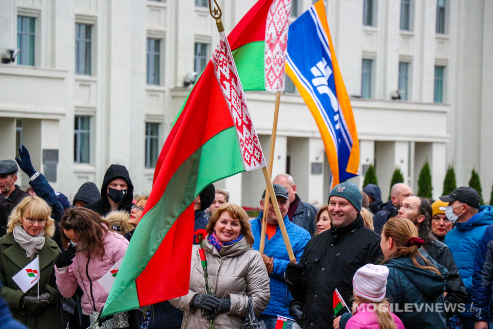 Шествие в поддержку мира и процветания страны состоялось в Могилеве