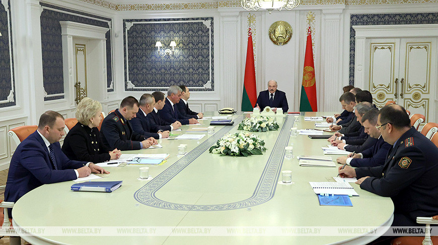 Лукашенко поручил определиться с новым механизмом уплаты дорожного сбора на уровне парламента и правительства