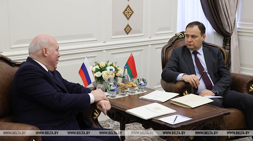 Беларуси и России надо двигаться в сторону слияния потенциалов – Головченко