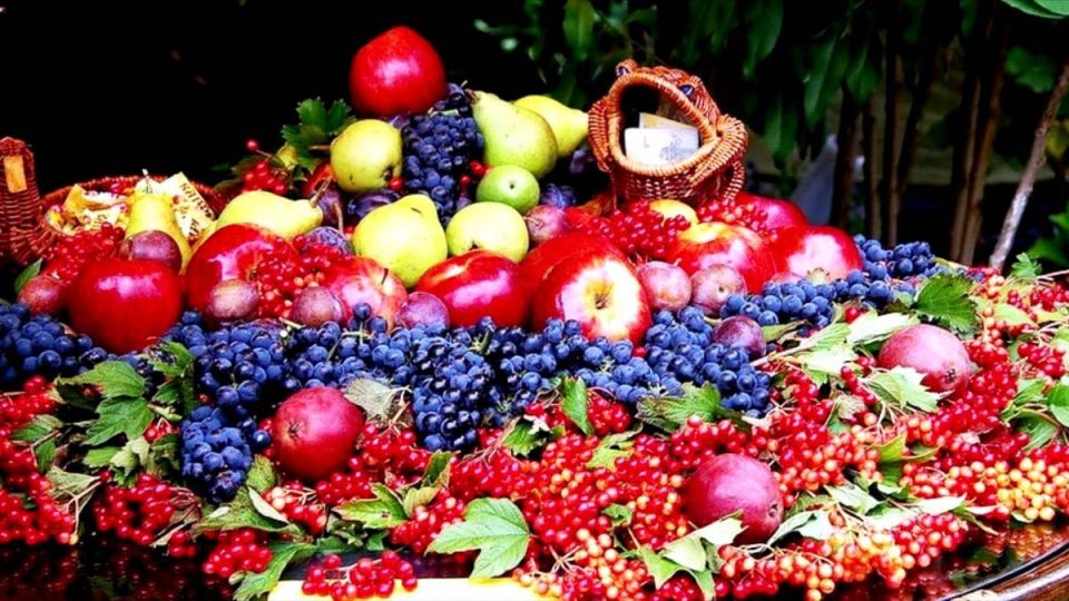 Какой фрукт улучшает работу сердца и кишечника? Рассказывает врач
