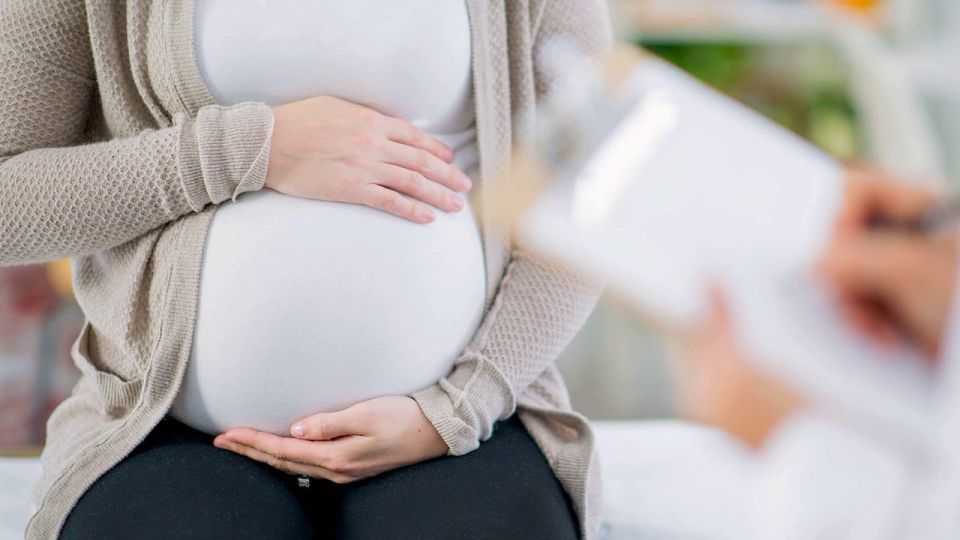 ВОЗ не рекомендует беременным прививаться от COVID-19