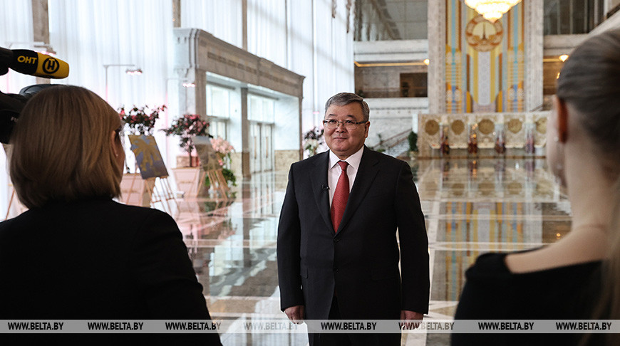 Посол Казахстана поблагодарил Беларусь за помощь в решении проблем, связанных с COVID-19