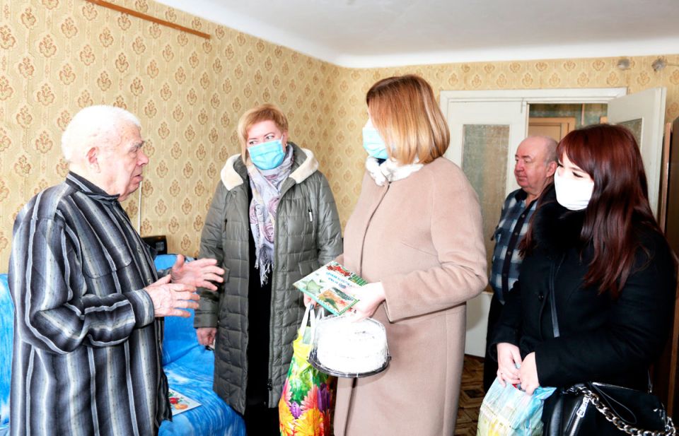 Поздравили со 102-летием