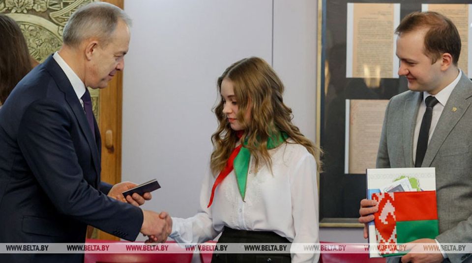 Молодое поколение продолжит развивать заложенные в стране традиции