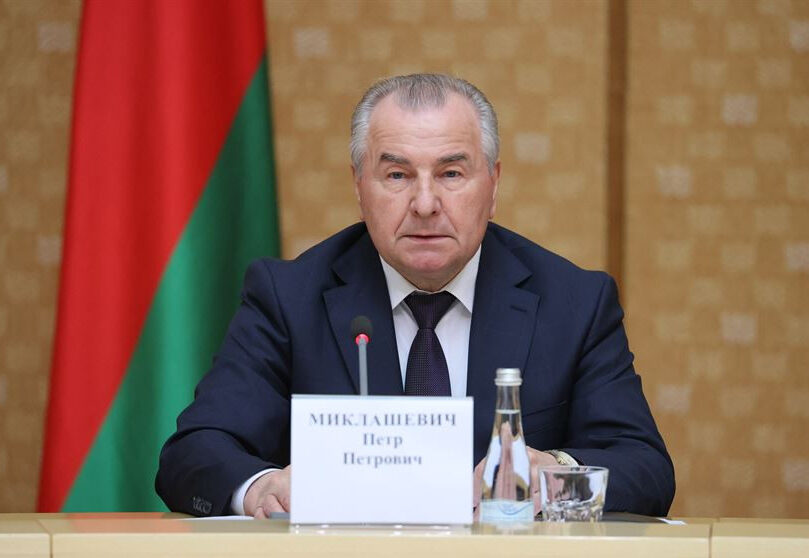 Миклашевич: менять форму правления в Беларуси нет объективной необходимости