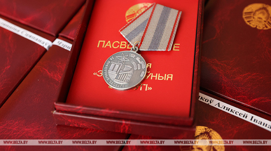 Головченко вручил госнаграды 45 представителям различных сфер