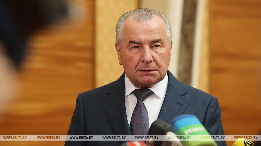 В Беларуси предлагается ограничить законодательную функцию Президента в части издания декретов