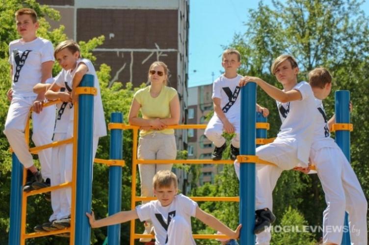 Наибольшее число детей и подростков, проживающих в Могилевской области, в возрасте 7-14 лет