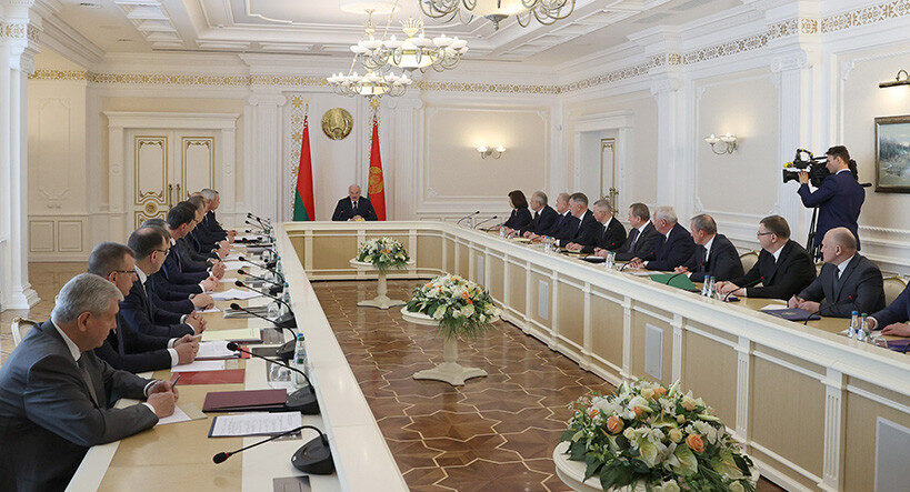 “Экономика – наиважнейший вопрос” – Лукашенко раскрыл подробности переговоров с Путиным в Сочи
