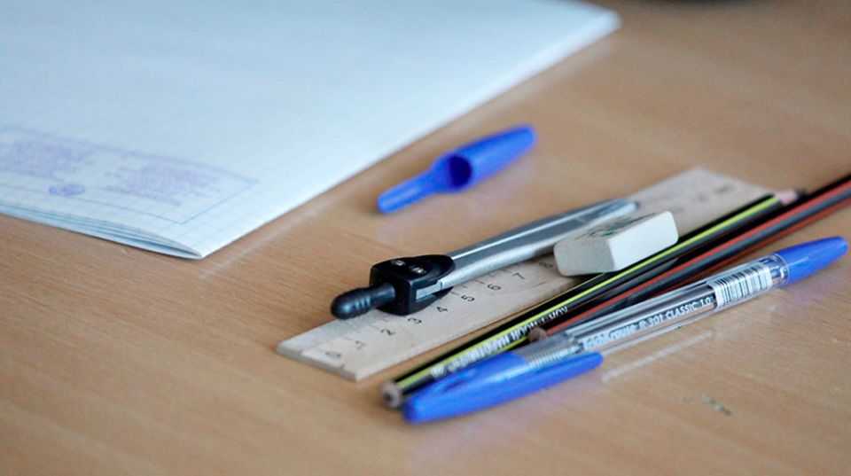 В школах Беларуси начинаются выпускные экзамены