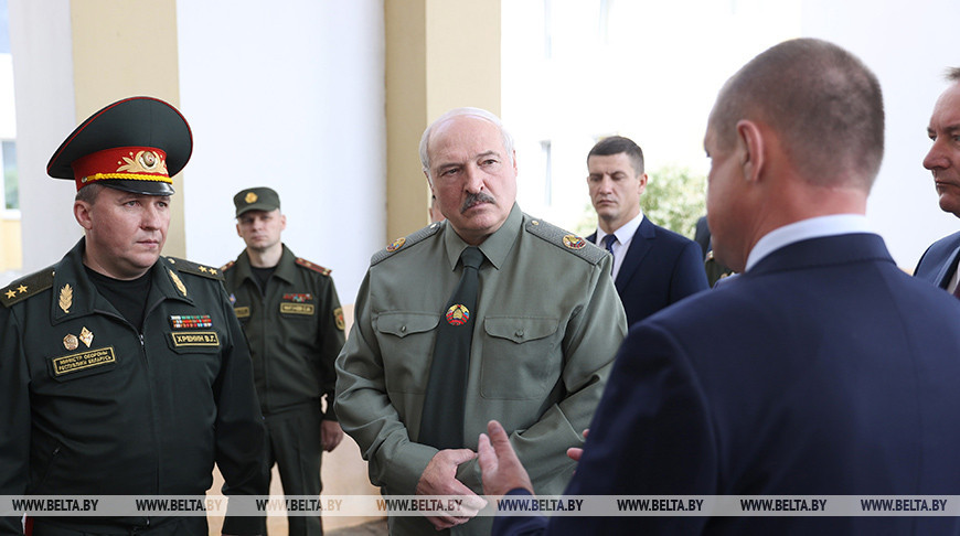 Лукашенко: только всенародная оборона способна дать настоящий отпор противникам