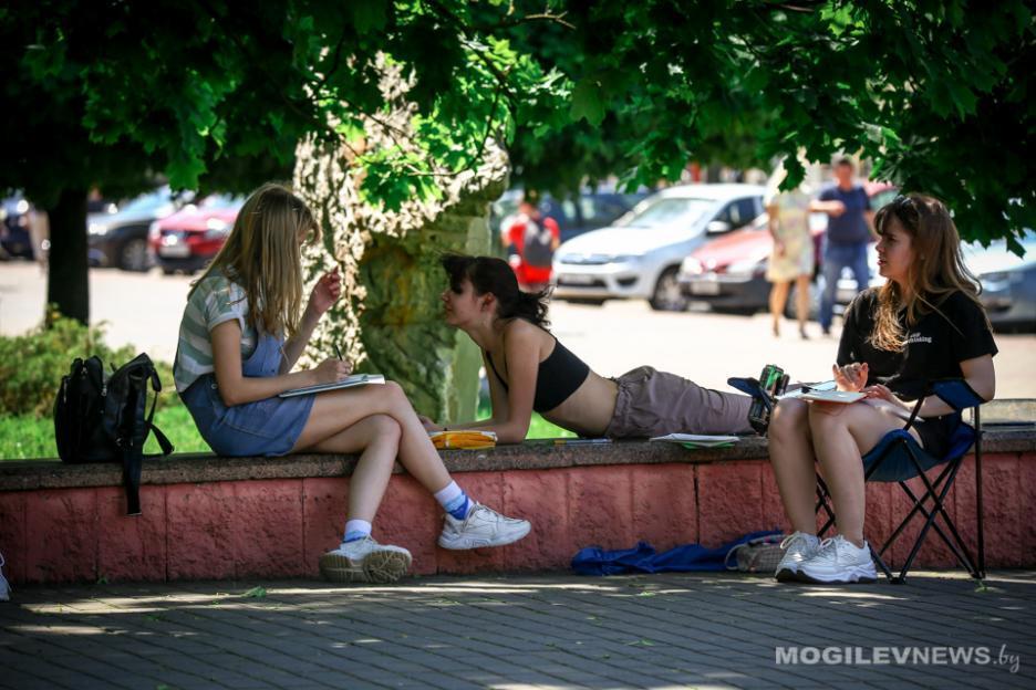 Жара: красный уровень опасности. С пятницы – осадки, к выходным — похолодает