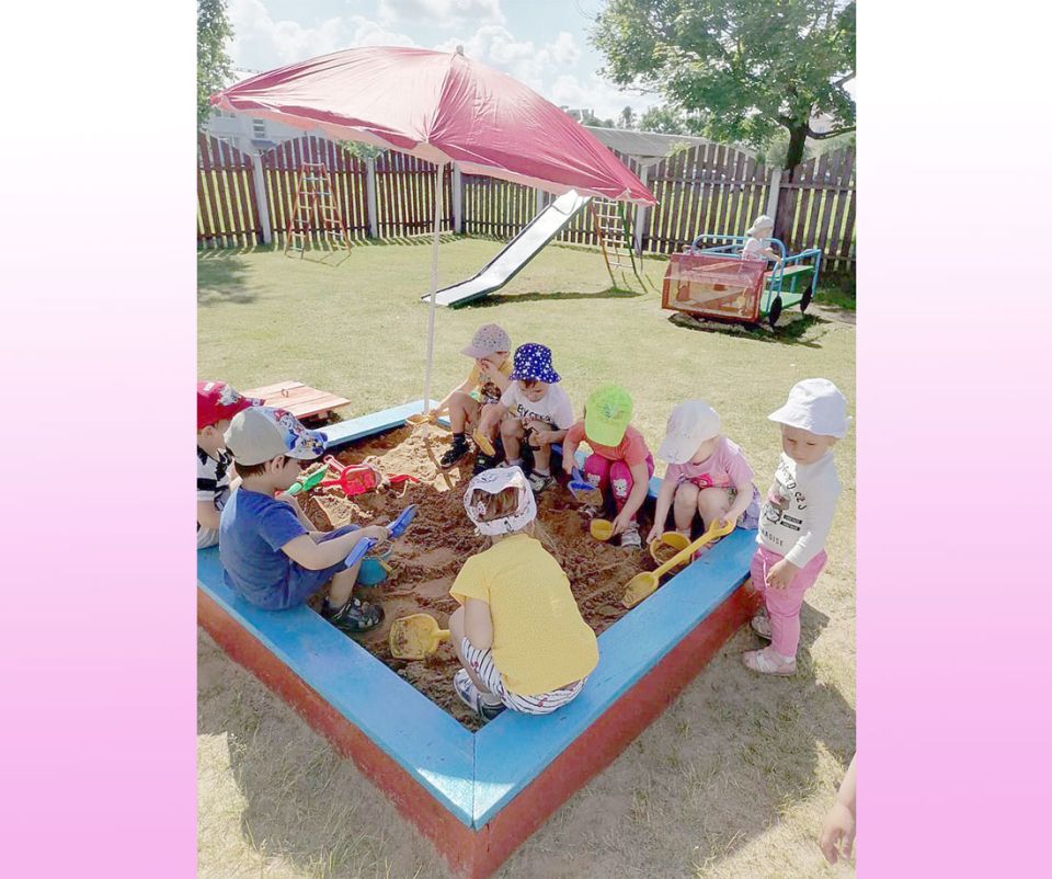 Увлекательные игры  в песочнице