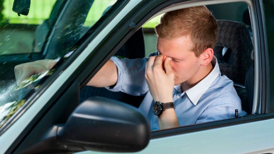 ГАИ напоминает водителям, как распознать усталость и не допустить засыпания за рулем