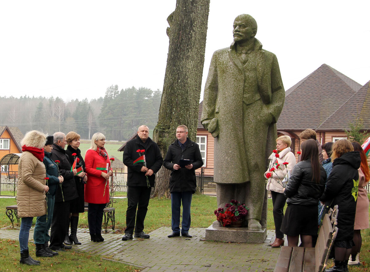 7 ноября – День Октябрьской Революции