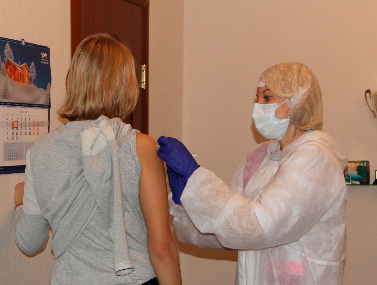В районе продолжается вакцинация