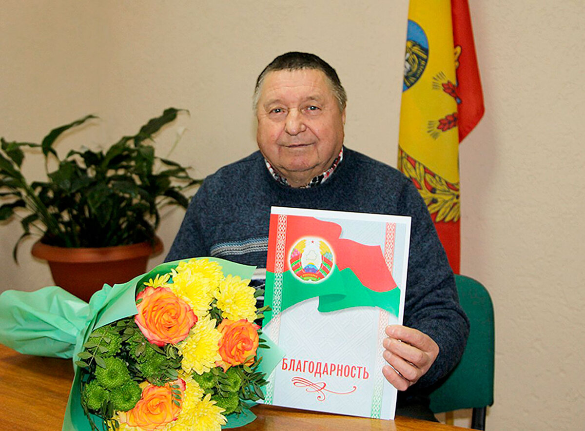 А за плечами дорог километры