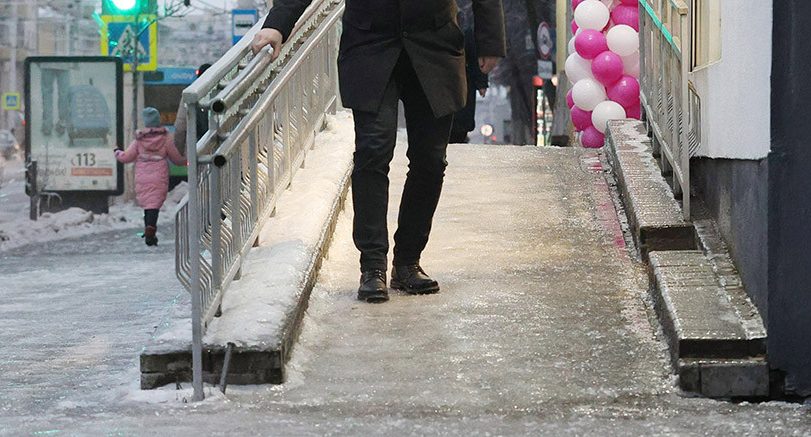 Минздрав призвал граждан быть осторожными во время гололеда