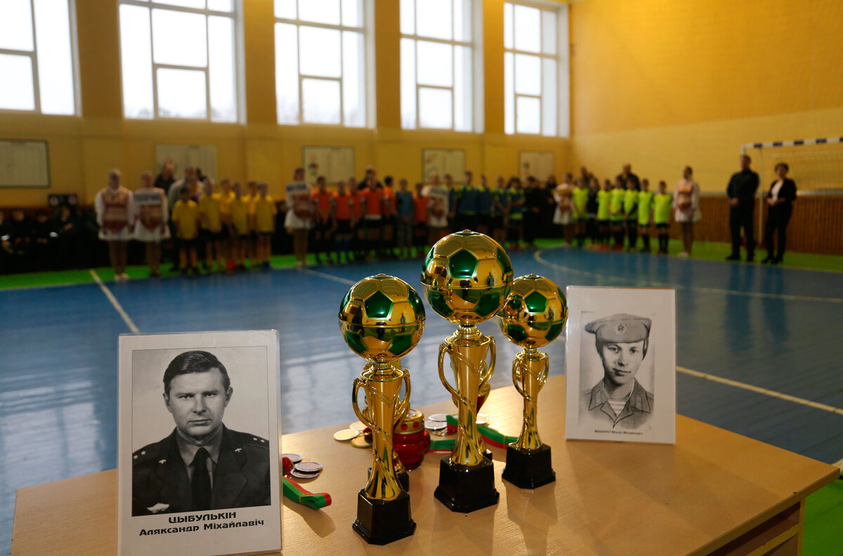 Традиционный турнир по мини-футболу, посвященный памяти погибших воинов-афганцев Круглянщины, прошел в минувшую субботу в Круглом