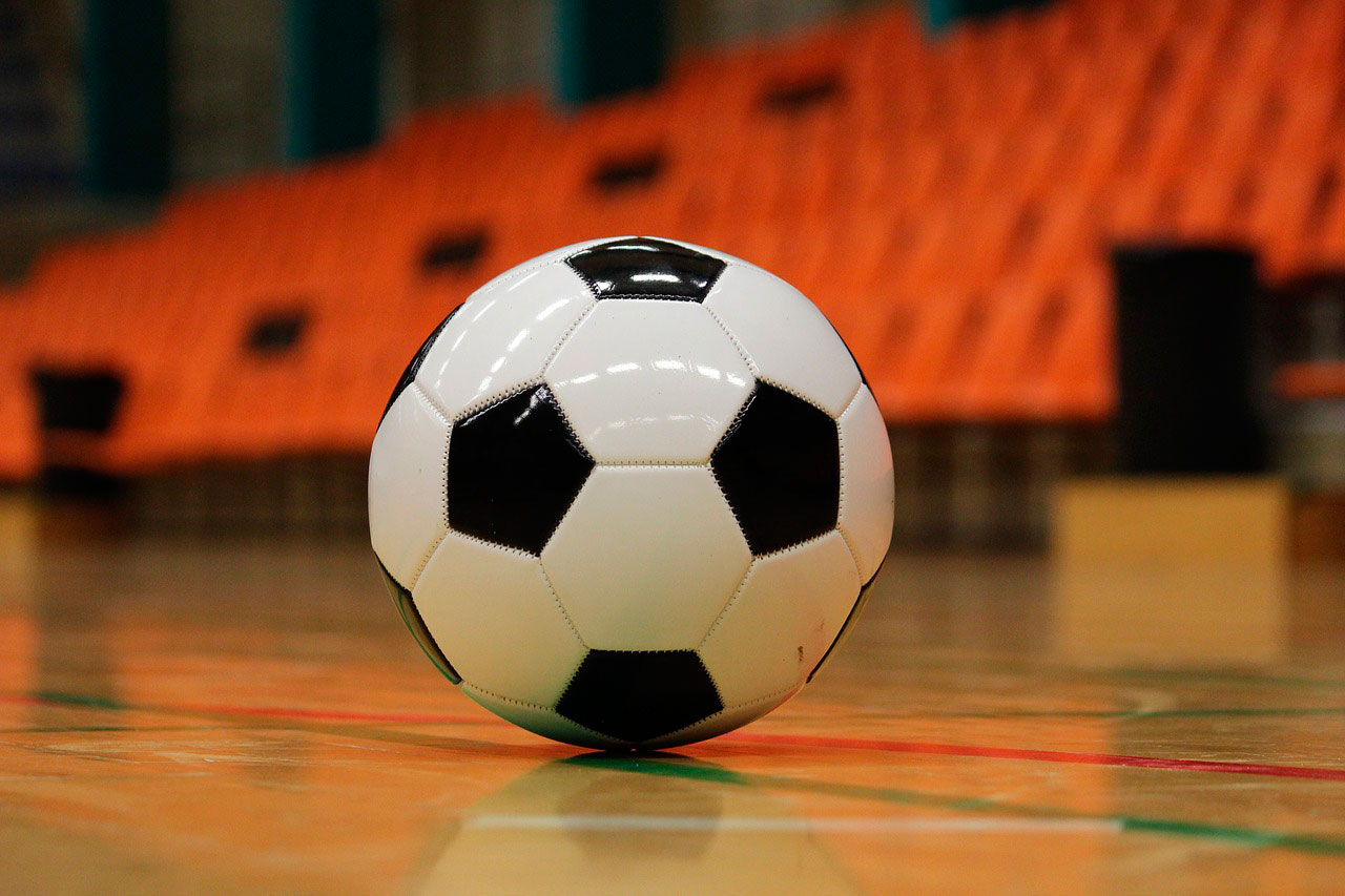 Во вторник в Круглом стартует Рождественский турнир по мини-футболу