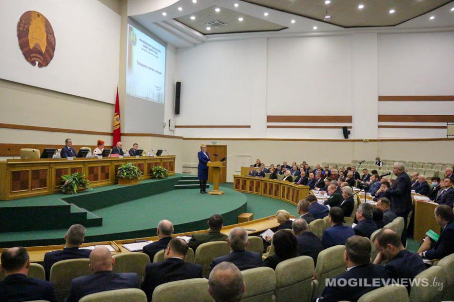 Депутатами облсовета утверждены прогнозные показатели развития и бюджета региона в 2022 году