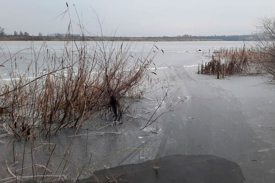 За сутки в Беларуси четыре человека провалились под лед, спасти удалось троих