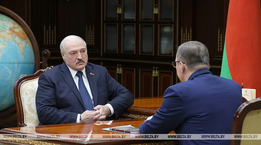 От борьбы с преступностью до фактов геноцида и ситуации в АПК. Лукашенко принял с докладом генерального прокурора
