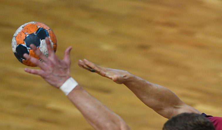 Белорусские гандболисты победили австрийцев в матче чемпионата Европы