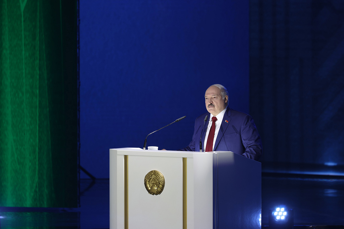 Лукашенко: повышение благосостояния людей остается в числе приоритетов