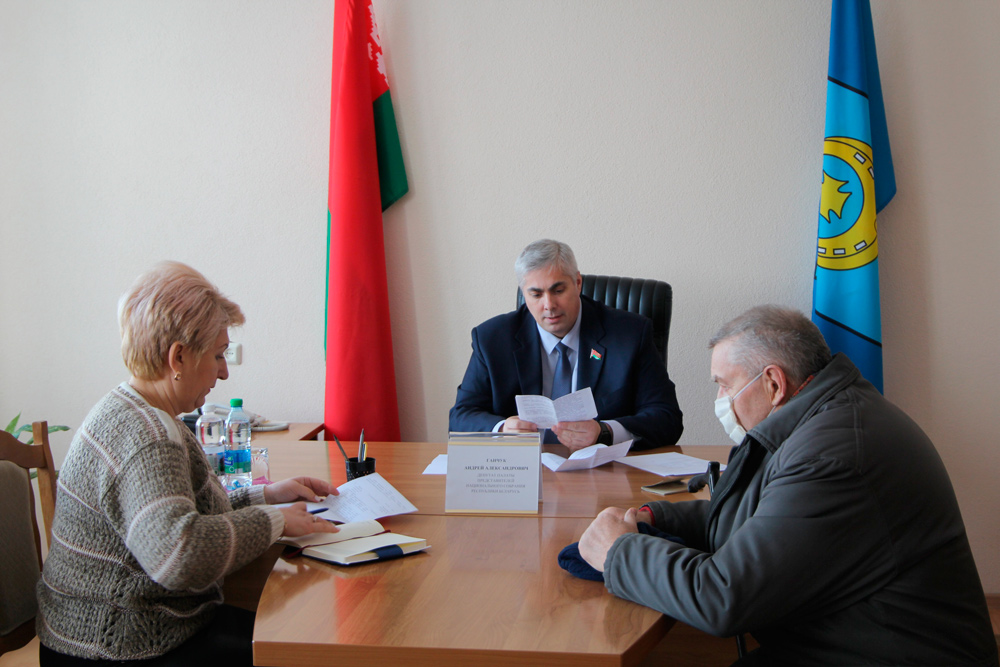 В Круглянском районе побывал депутат Палаты представителей Национального собрания Республики Беларусь Андрей Ганчук