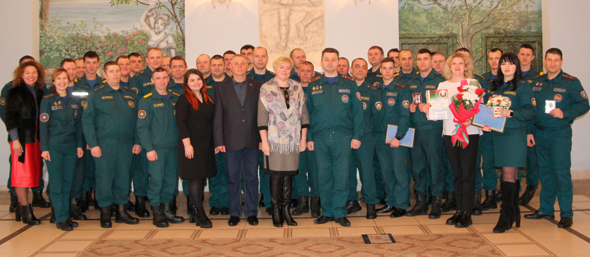 Спасатели Круглянского РОЧС празднуют свой профессиональный праздник