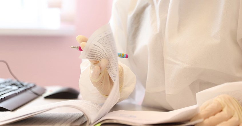 Врач: при бессимптомной форме COVID-19 самоизоляция длится минимум 7 дней