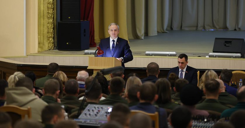 Наша задача — доносить людям правду. Сергеенко о противодействии информационному оружию Запада