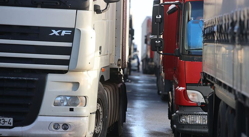 Минтранс продолжает прилагать усилия для возвращения из Украины белорусских дальнобойщиков