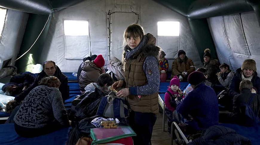 Число эвакуированных в Россию из Донбасса и Украины превысило 400 тыс.