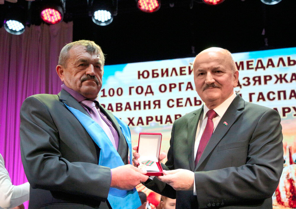 Половина медального срока – его