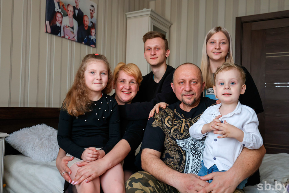 Минтруда: 49 тысячам обладателей семейного капитала разрешено досрочно им распорядиться