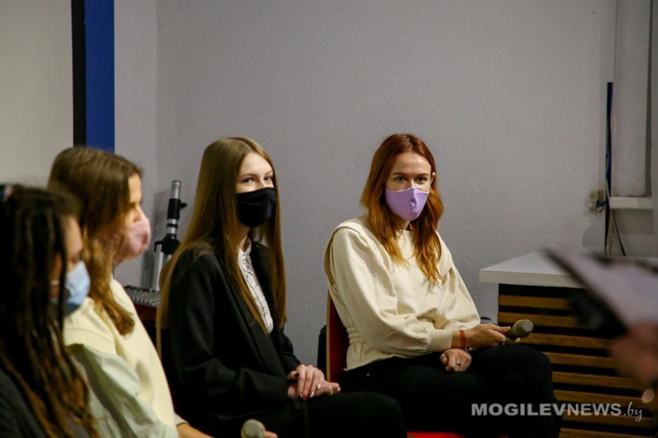 Масочный режим могут отменить в Могилевской области в конце весны — Нечай. Видео