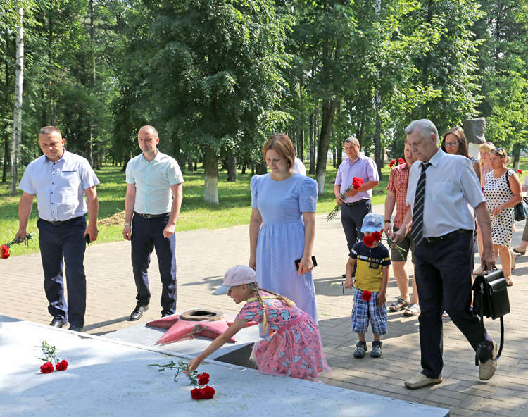 В день освобождения района Круглянщина почтила память погибших земляков