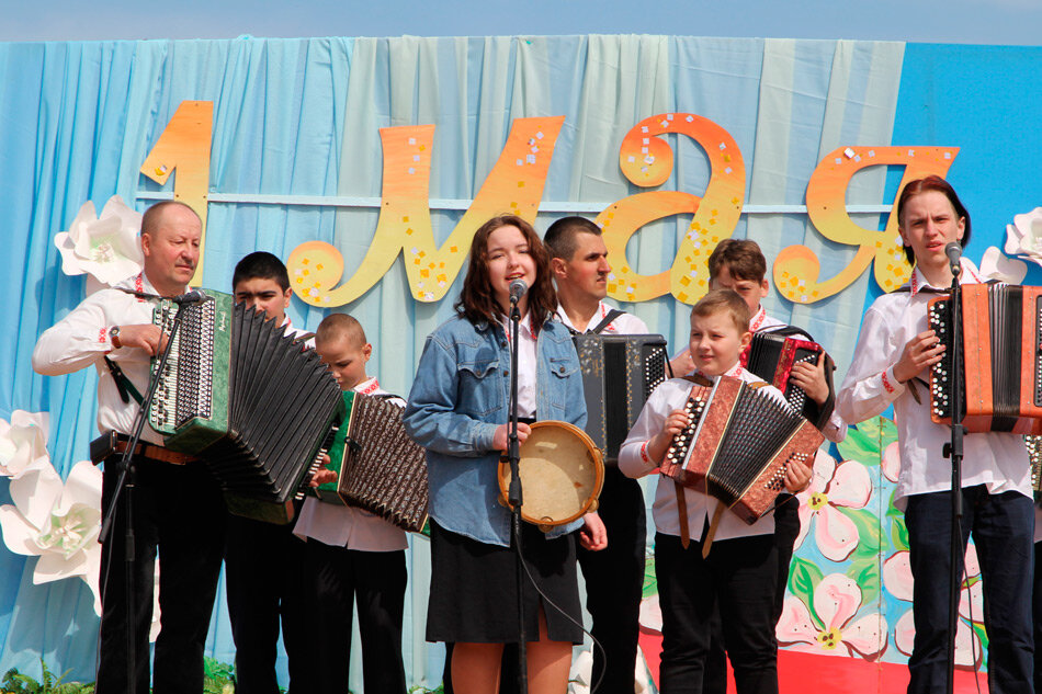 В песнях останемся мы