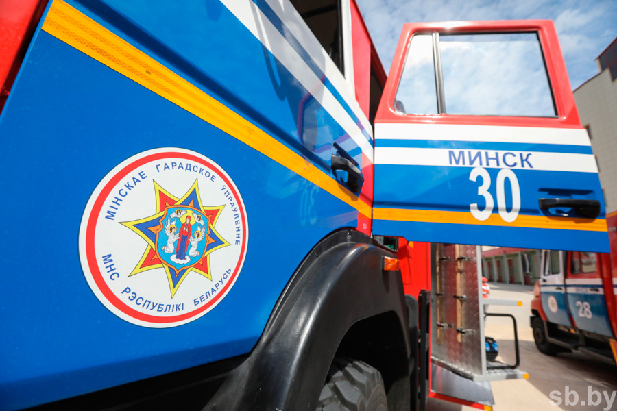 «Сегодня мы чествуем смелых и отважных людей, всегда готовых прийти на помощь». Лукашенко поздравил пожарных