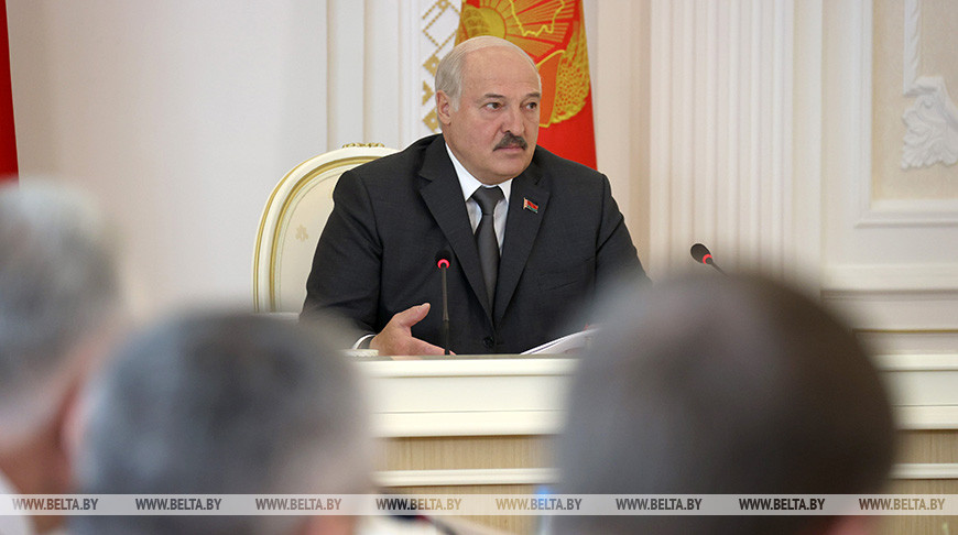 Лукашенко: потеря зерна на полях будет расцениваться по меньшей мере как экономическая диверсия