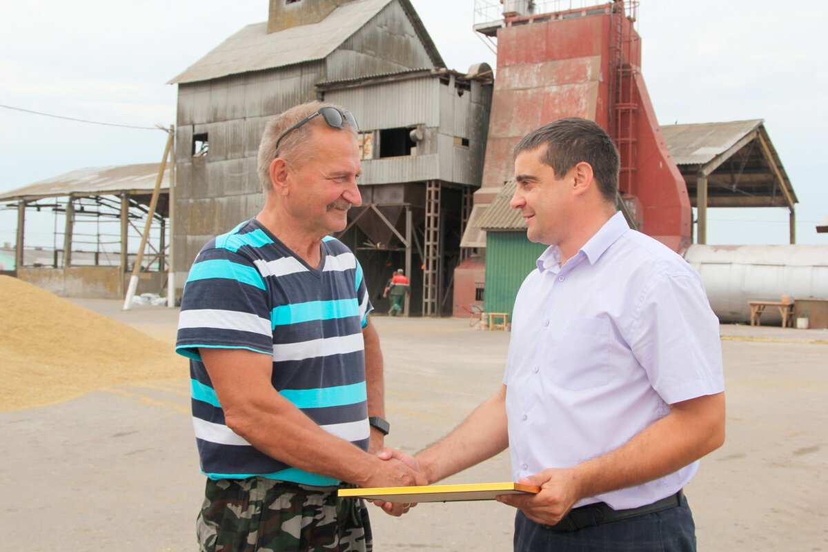 Всегда держит марку