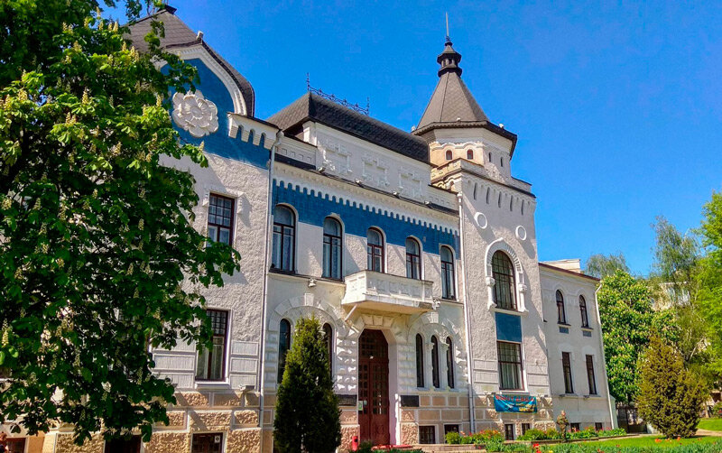 Портреты легендарных советских разведчиков можно увидеть на выставке в Могилеве