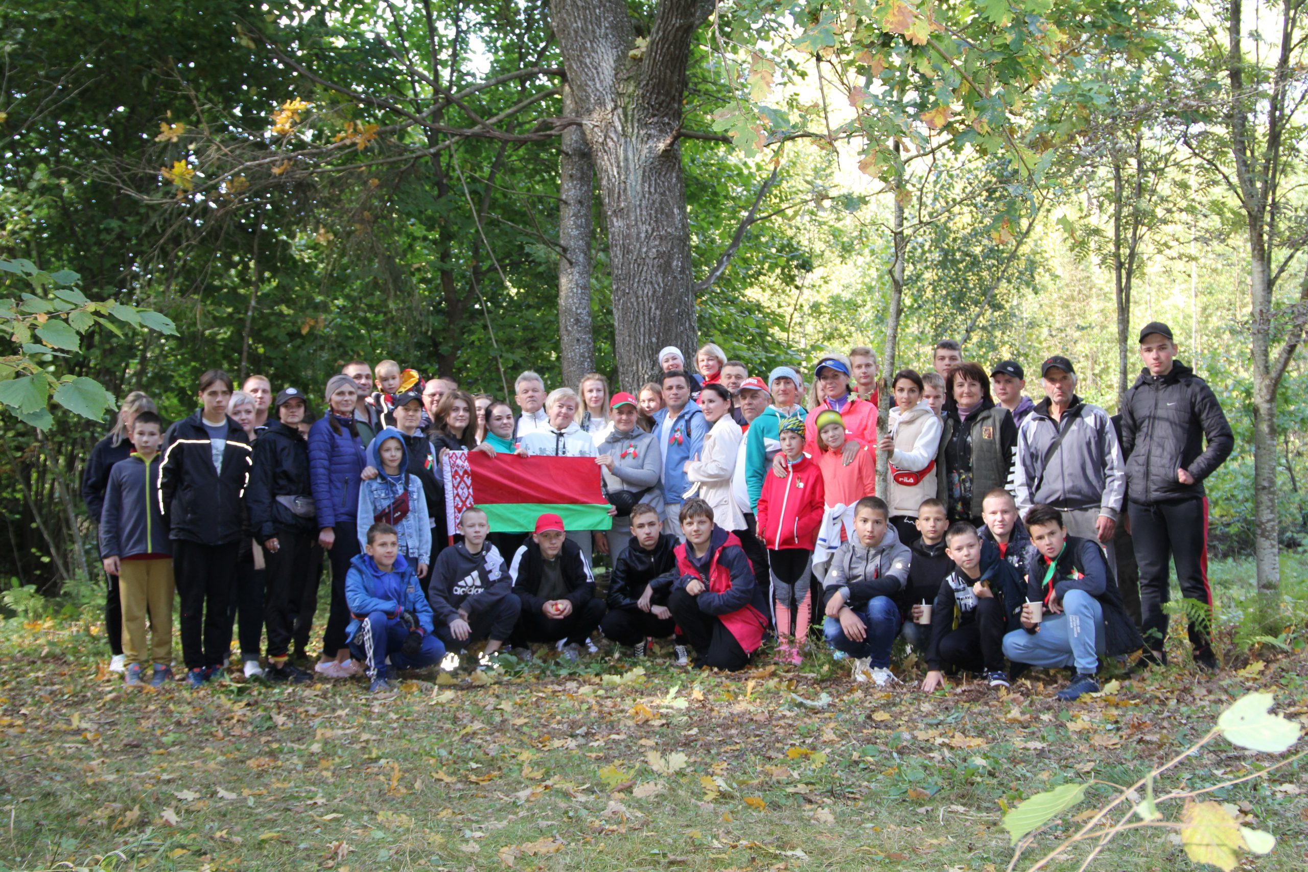 День народного единства Круглянщина встретила патриотическим велопробегом «За Беларусь»