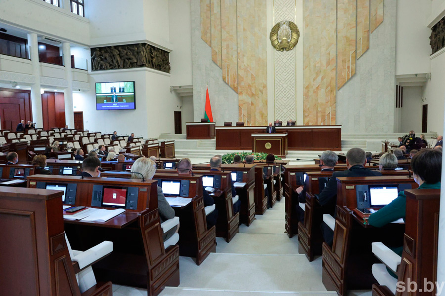 Депутаты во втором чтении приняли законопроект о лицензировании